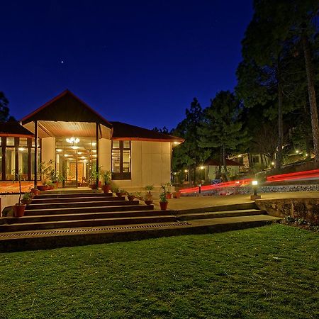 Arcadian Blue Pines Hotel Мюри Екстериор снимка