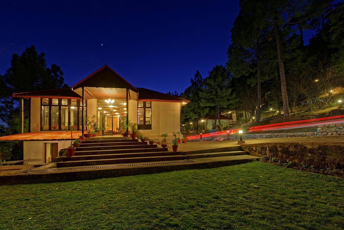 Arcadian Blue Pines Hotel Мюри Екстериор снимка
