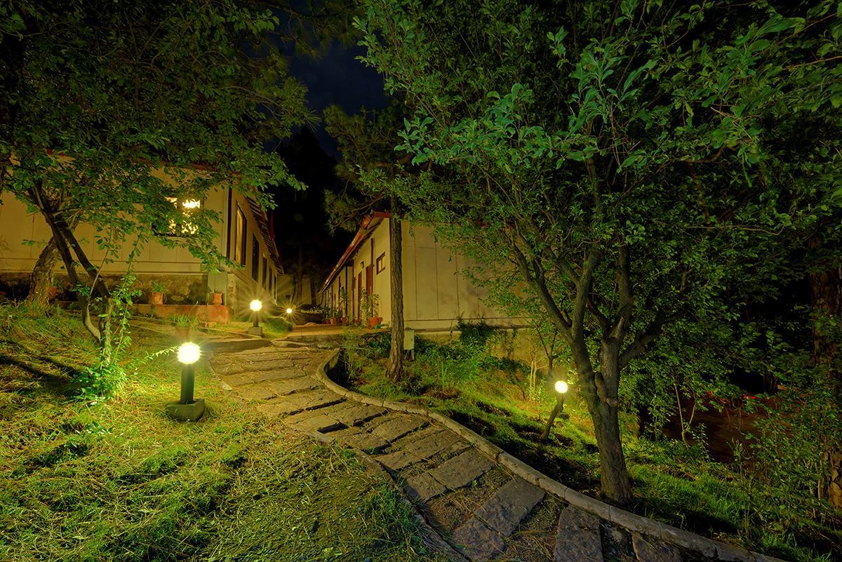 Arcadian Blue Pines Hotel Мюри Екстериор снимка