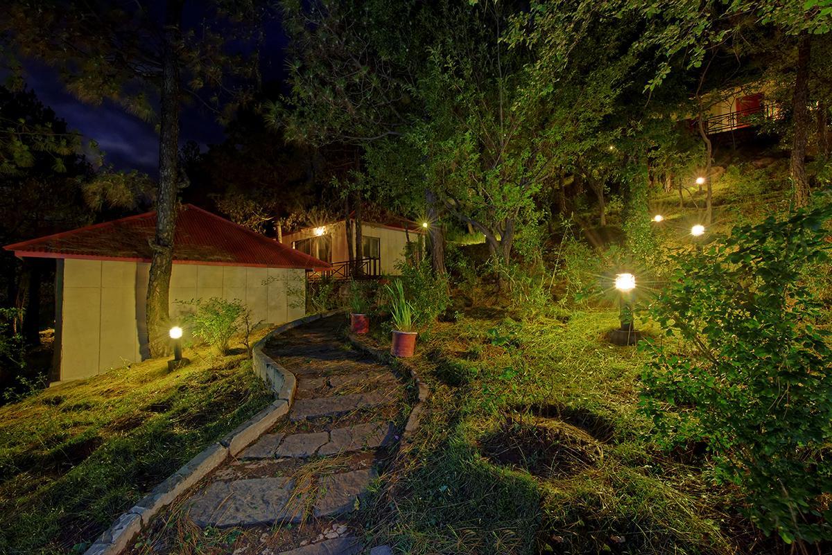 Arcadian Blue Pines Hotel Мюри Екстериор снимка